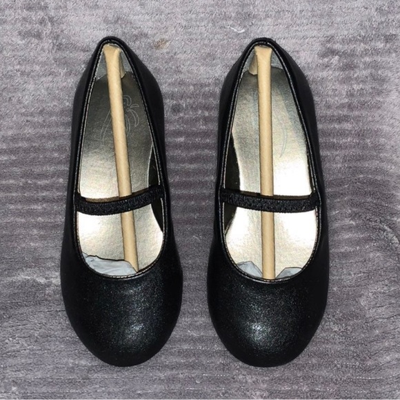 Little Girls Black Flats - Unlisted by Kenneth Cole - Picture 1 of 3